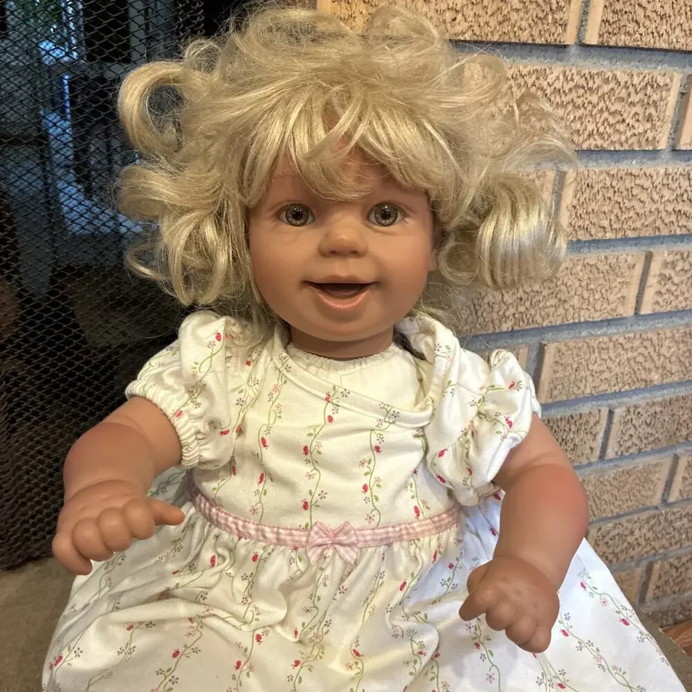 Pat Secrist 1996 “SQUIRT” Doll 22